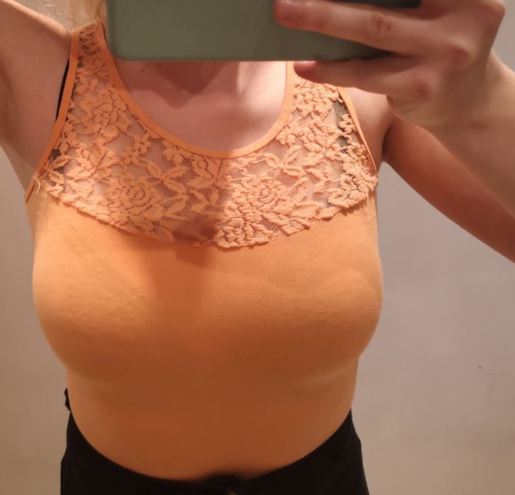 Pomarańczowa bluzeczka na ramiączkach