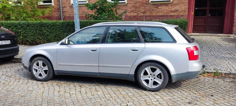 Audi A4 B6 2002 2.0 benzyna + LPG | uszkodzone