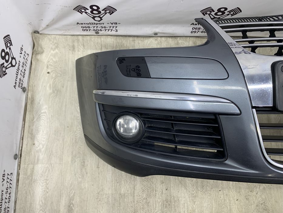 Бампер передній Volkswagen Golf 5 V універсал гольф 5 сірий LD7X