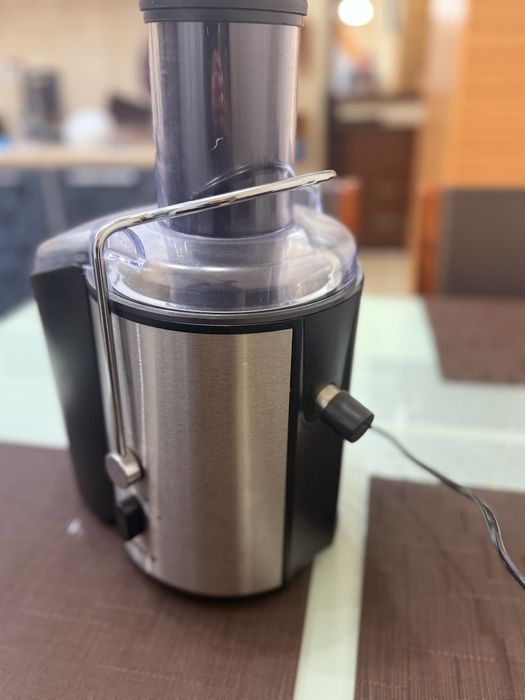 Соковитискач соковижималка