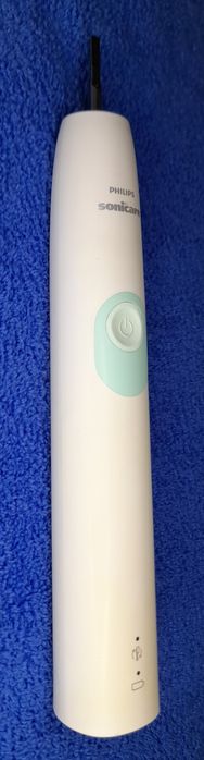 Зубная щетка Philips Sonicare, в хорошем рабочем состоянии.