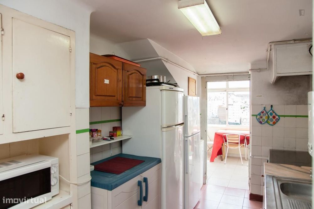 Quarto - localizado em Montes Claros Coimbra