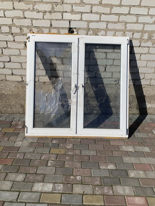 Пластиковое окно б.у