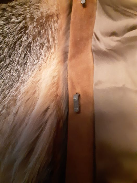 Шубка з лисячого хутра,нова.8000грн.