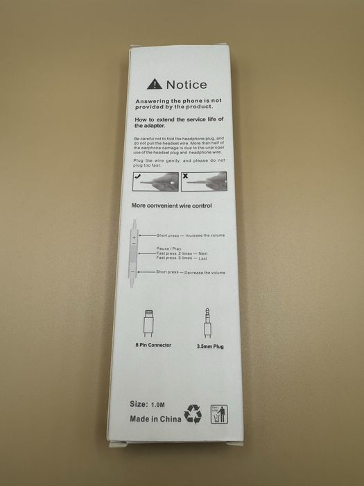 Перехідник Lightning на 3.5 мм AUX аудіокабель з керуванням