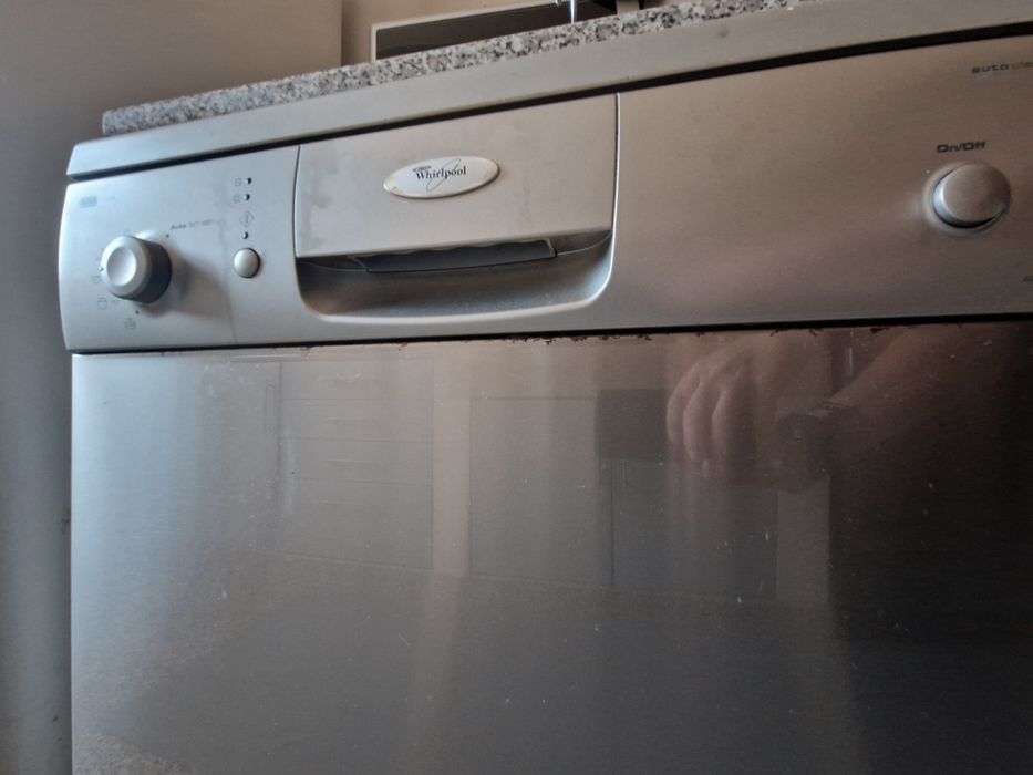 Máquina de lavar loiça Whirlpool