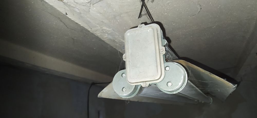 Lampy, swietlówki, jażeniówki