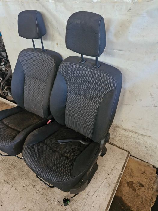 Conjunto 2 Bancos Mercedes Citan 109 CDI 2016