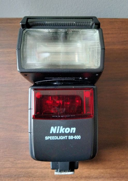 Flash Nikon speed light SB-600 como novo!
