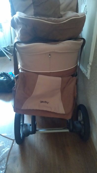 Продам дитячу коляску geoby