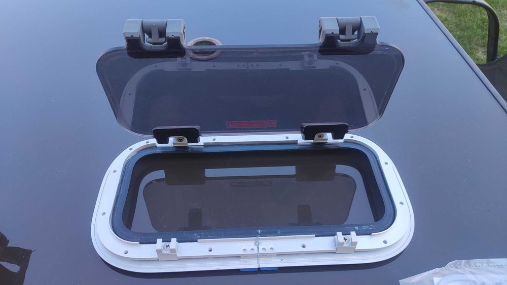 Lewmar okno Standard otwierane moskitiera 191 MM X 367 MM