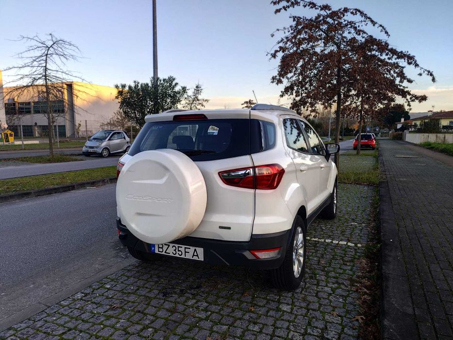 FORD EcoSport, 1.0cc, Ecoboost, Turbo, 125cv, Trend — photo 4