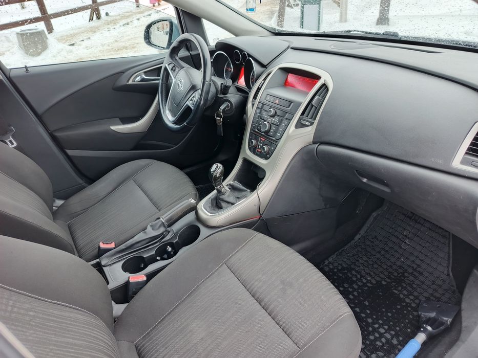 Opel Astra J 1.7 CDTI sprawna