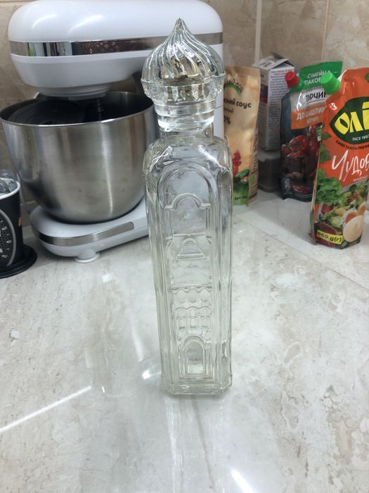 Продам бутилку от водки сувенирную Алвиз