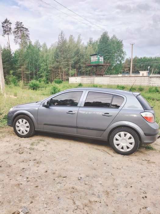 Продам Опель Астра h 2004