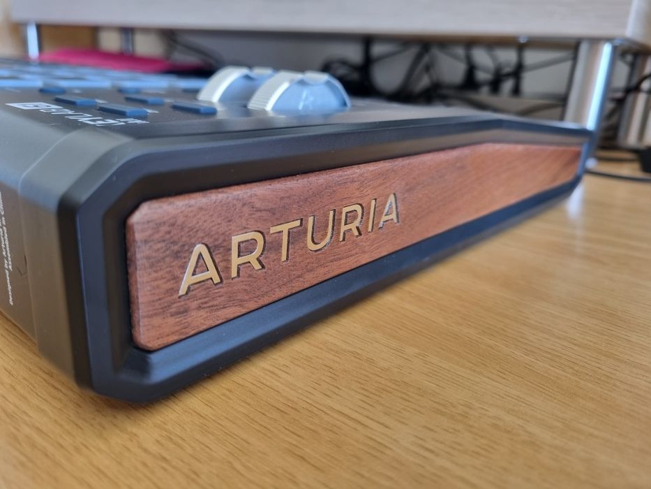 Arturia KeyLab 61 MkII Black Edition + Saco Novation