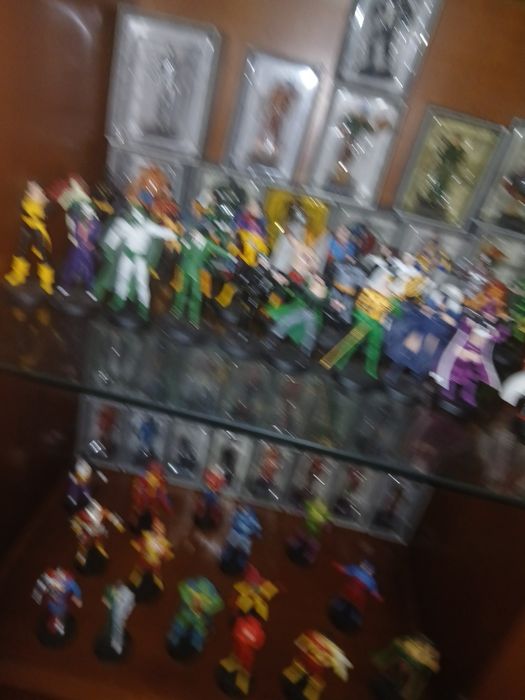 Colecao 80 figura da Marvel por 600 €