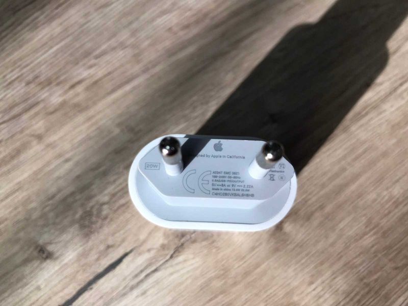 Швидка зарядка, адаптер Apple iPhone Power Adapter USB-C 20W