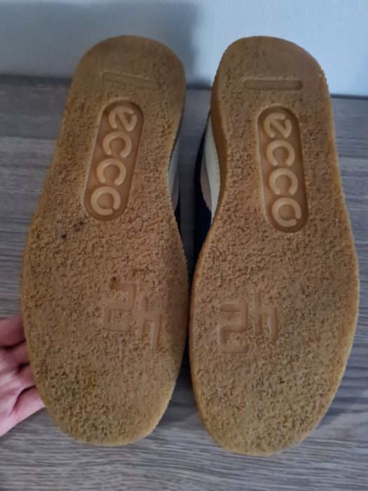 Взуття Ecco