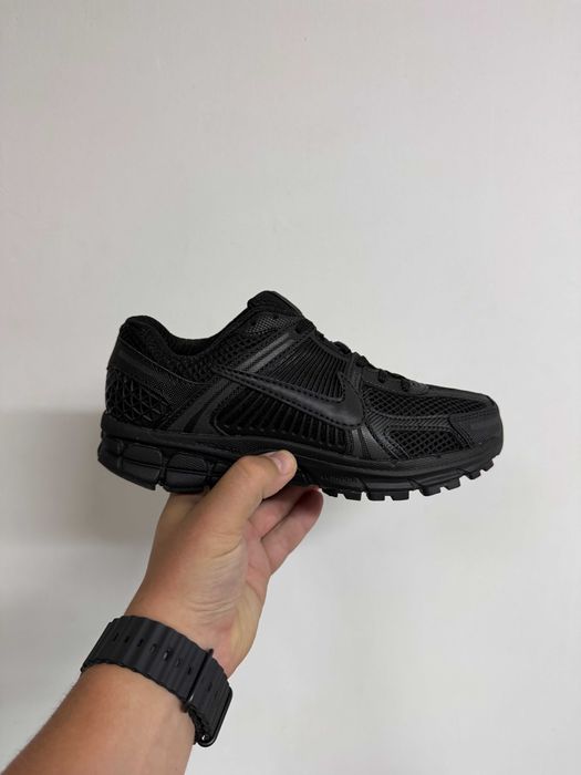 Кросівки Nike Air Zoom Vomero 5 Triple Black (36-45)