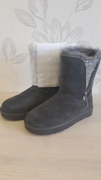 Оригинал UGG Classic Zip Boot