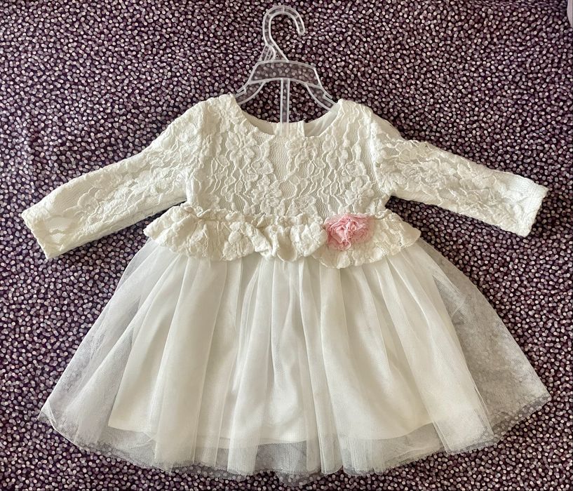 Piekna sukienka na chrzest, rozmiar 74