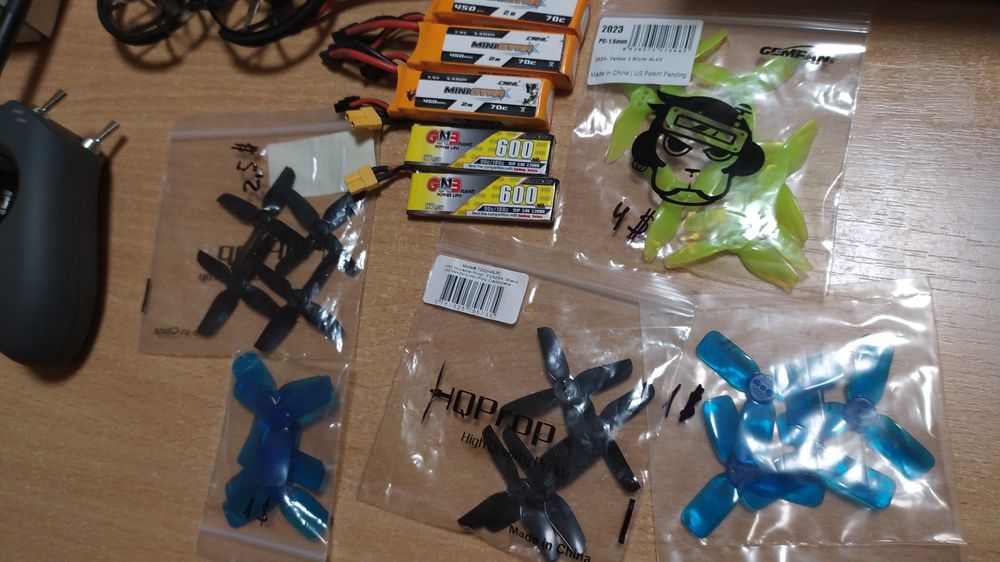 Аккумуляторы и пропы для fpv