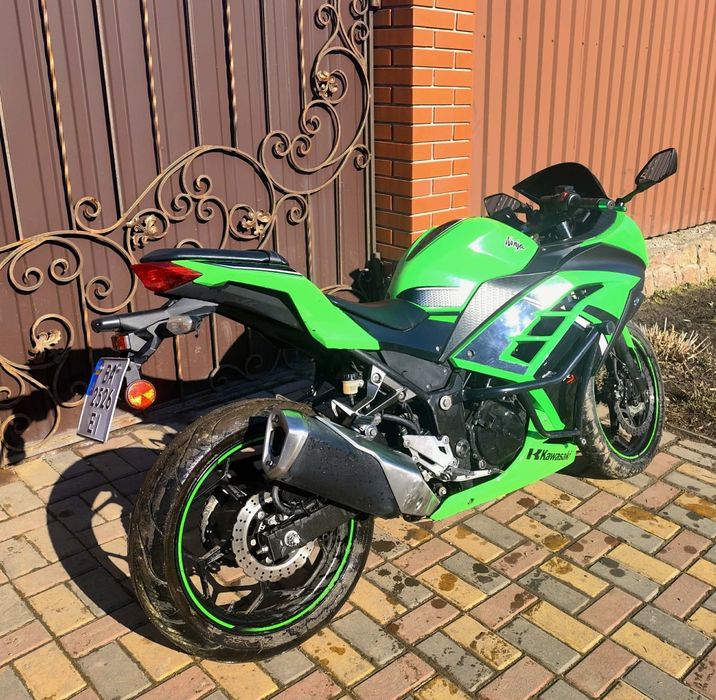 Мотоцикл Kawasaki ninja 300