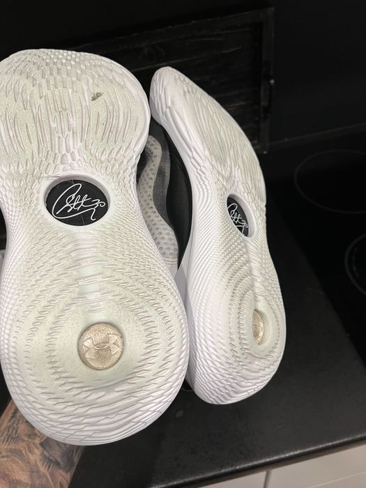 Undrer Armour Curry 11 Bruce Lee Wind