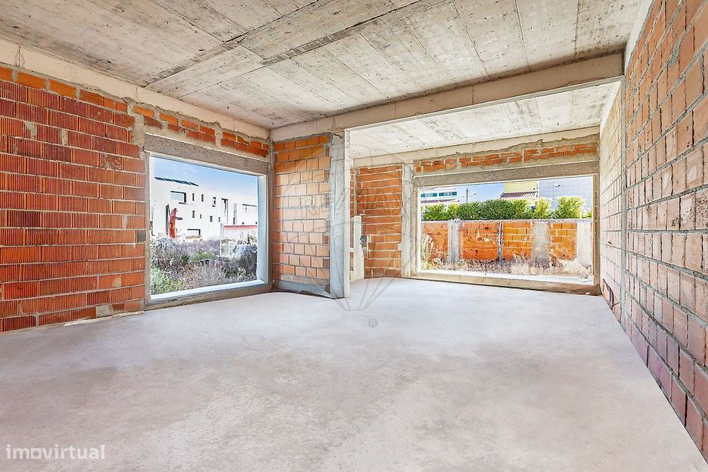 Moradia T4 para venda