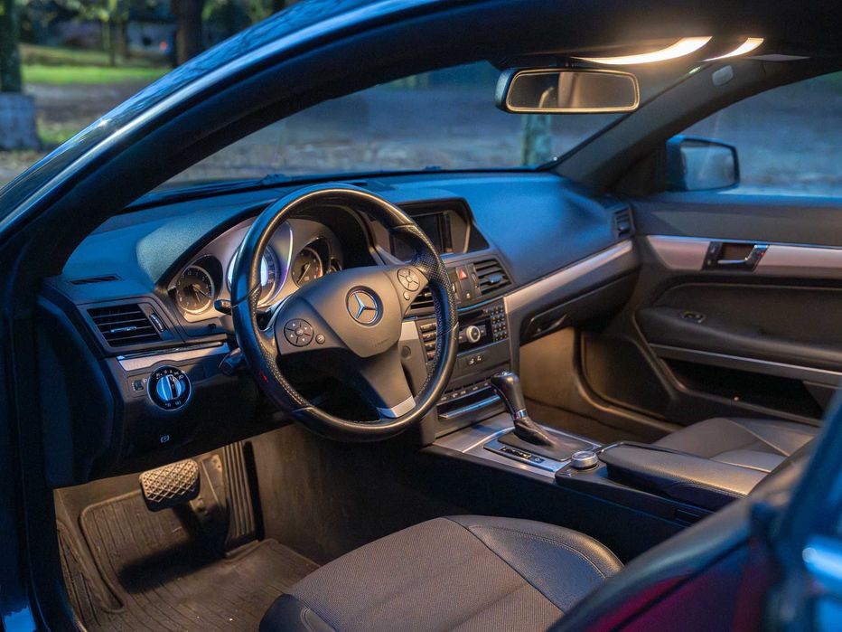 Mercedes-Benz E 200 CGI Coupé Avantgarde | Automático | Nacional | 124.000 km