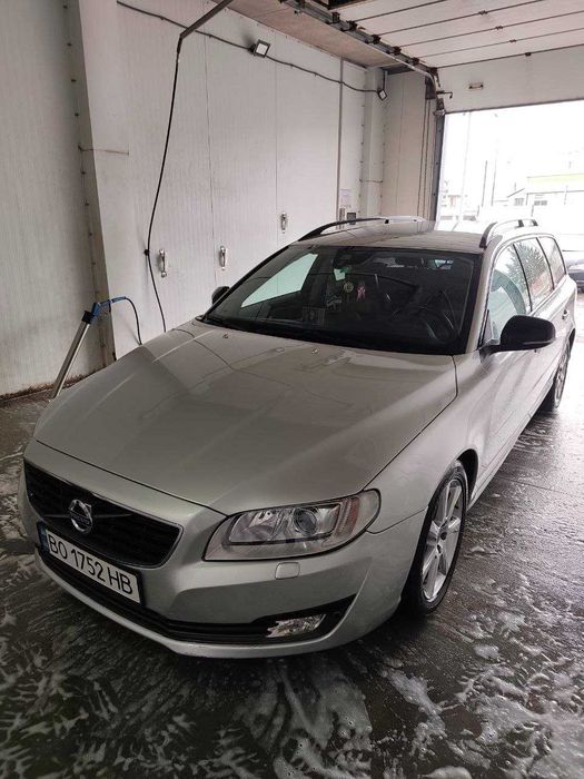 Продам Volvo V70 2016 року