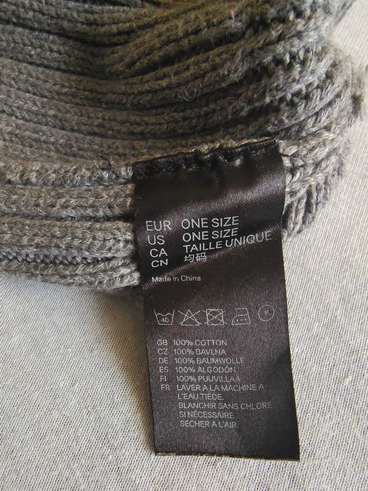 Czapka h&m szarka z granatowym pasem