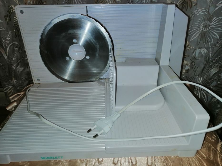 Ломтерезка электрическая