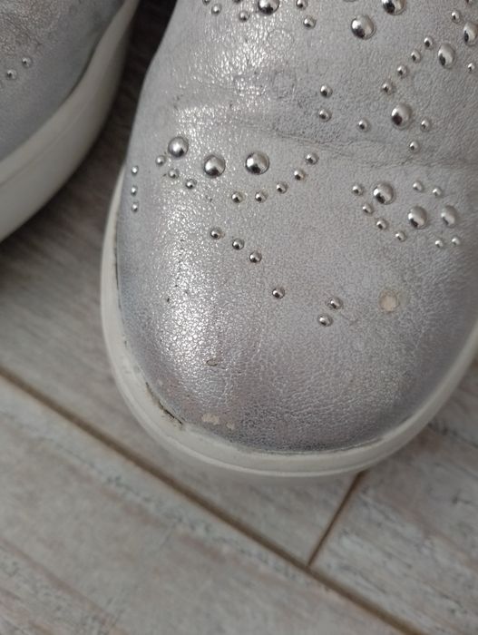 Buty wsuwane dla dziewczynki 30