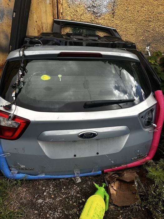 Задня лада Ford C-MAX hybrid двері багажника