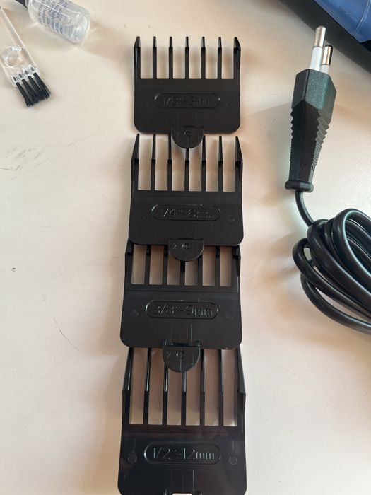 Продам нову електробритву Grunhelm GHC920