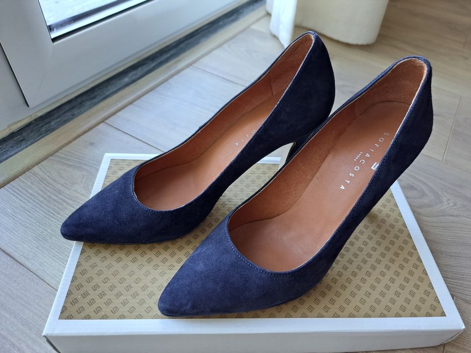 Sapatos de salto alto