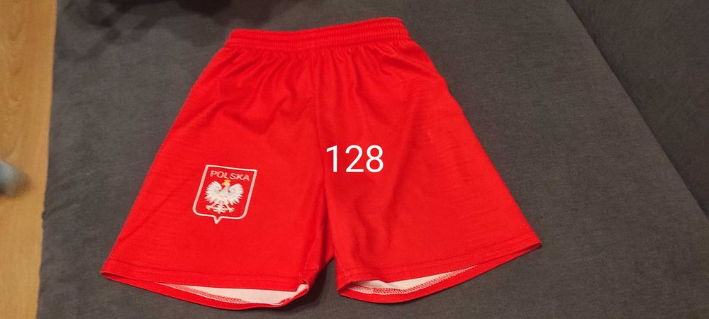 Ubrania dla małego kibica