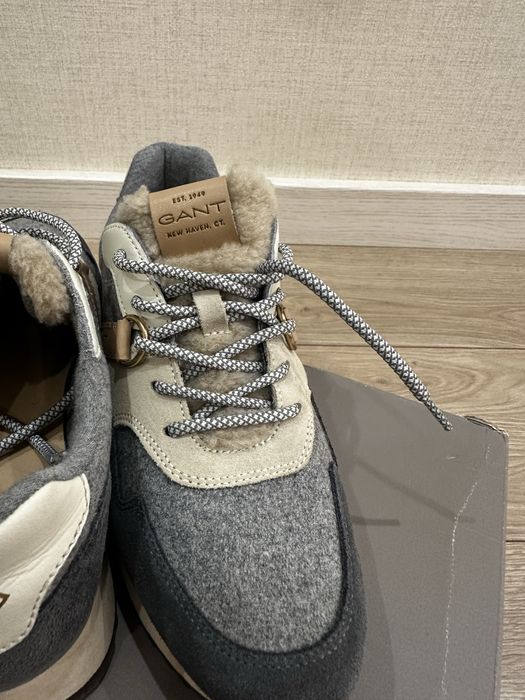 Продам жіночі замшеві кросівки Gant розмір 40
