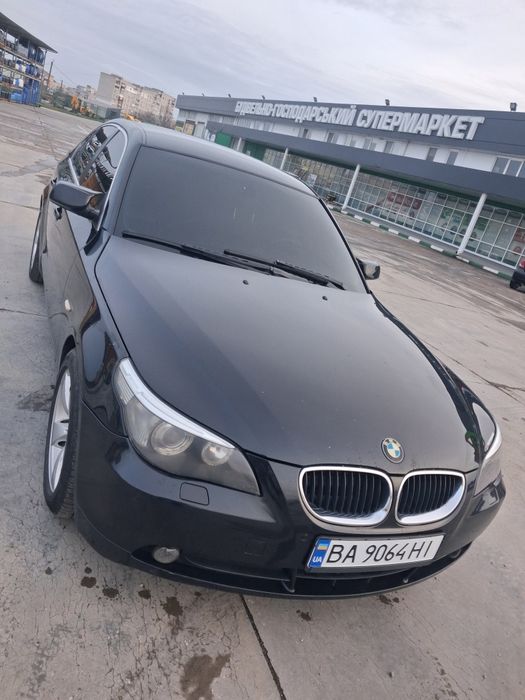 BMW E60. 2.2  МКПП,