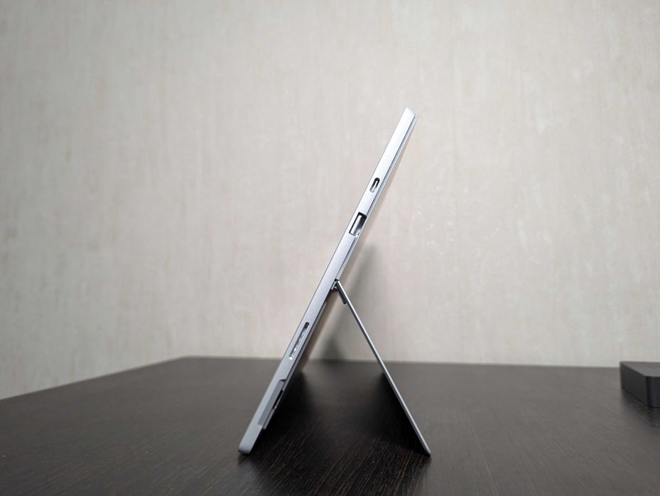 Microsoft Surface Pro 7 8/256gb Intel i5-1035g4 4 цикли заряду АКБ100%