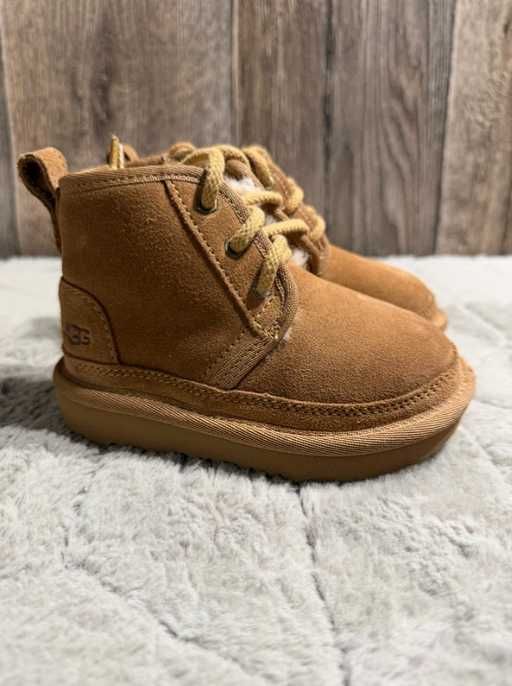 Buty dziecięce zimowe UGG Neumel II 23,5