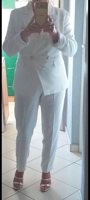 Garnitur damski biały sprzedam