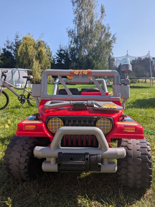 Zabawkowe autko jeep