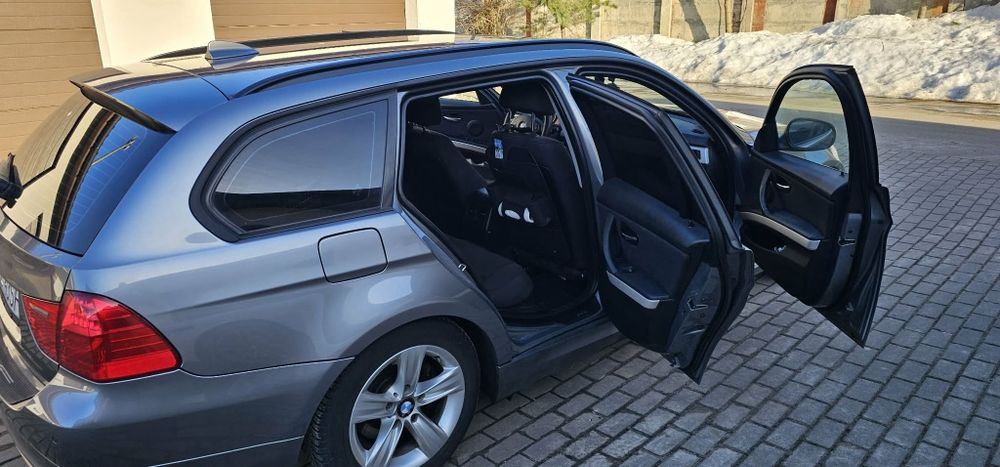 Samochód  BMW seria3 E91