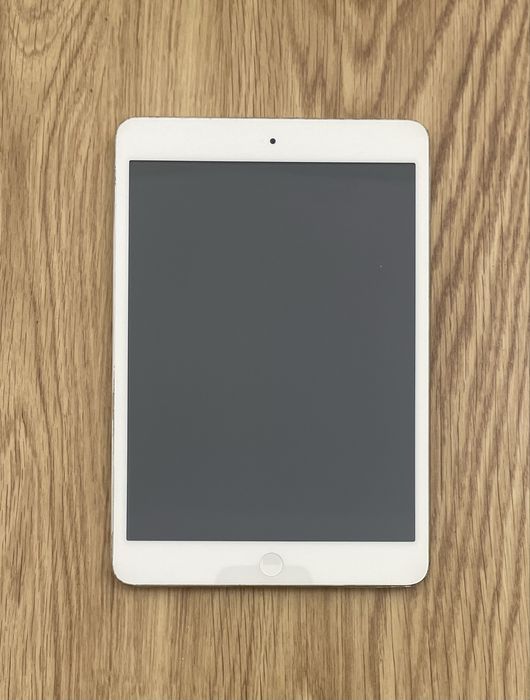 Mini iPad da Apple para peças e/ou para colecionadores.