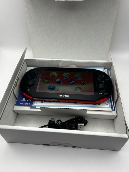 czarno czerwona konsola PS Vita slim 2000 + pudełko + kabel stan dobry