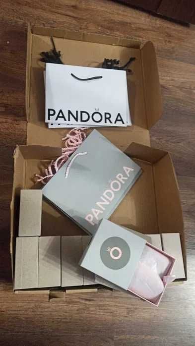 Torebki prezentowe średnie 11szt + Pudełka duże 4szt PANDORA Dla Mamy