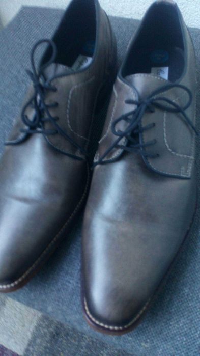 Półbuty eleganckie nowe skóra 45
